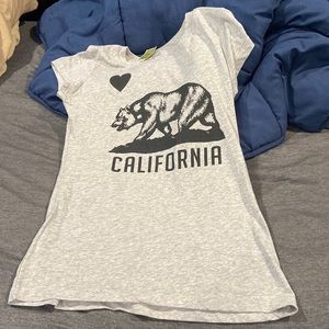 Brand new NET juniors tshirt California bear medium
